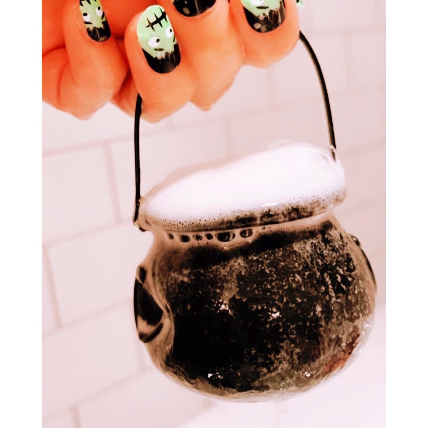 Bubbling Cauldron Bath Bomb
