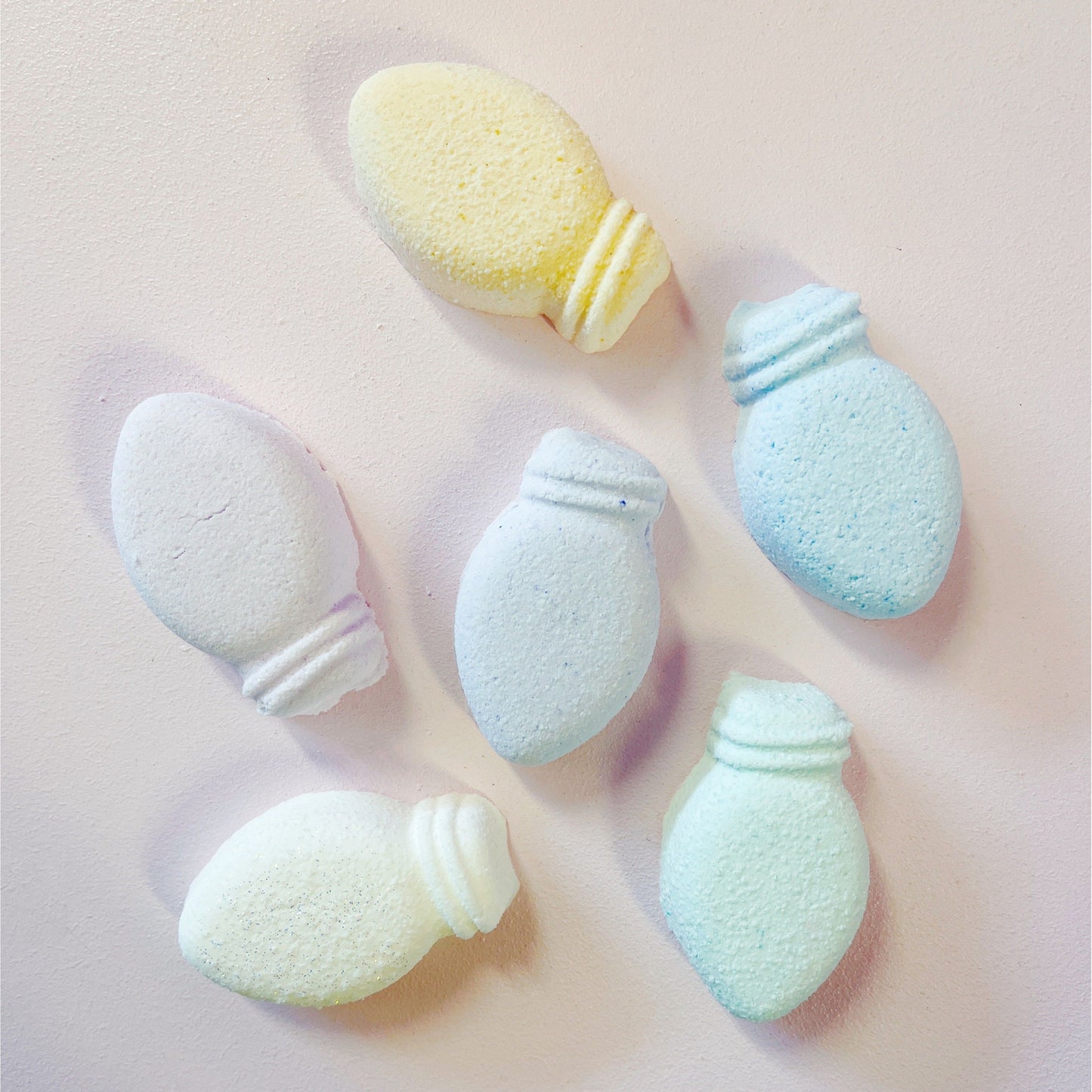 Merry & Bright Mini Foaming Bath Bombs