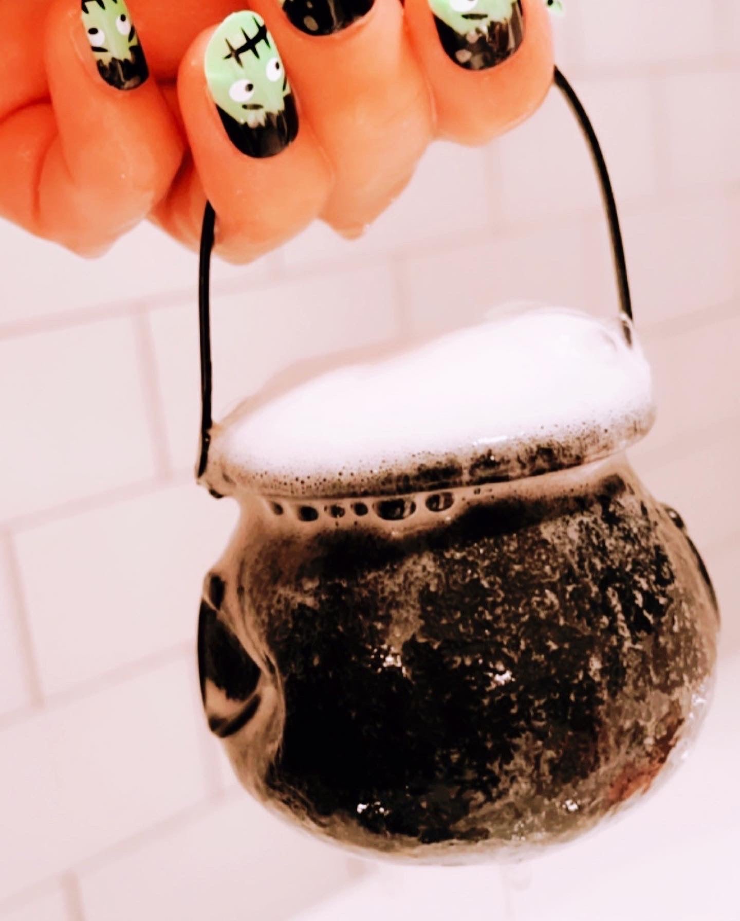 Bubbling Cauldron Bath Bomb